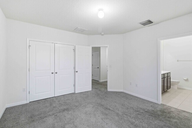 Building Photo - 9973 Hound Chase Dr