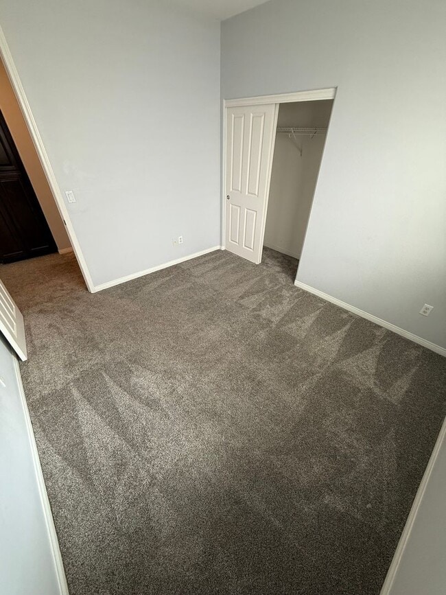 Building Photo - Elegant 4-Bedroom, 3-Bathroom Home with 3-...