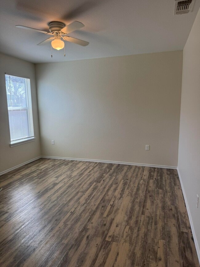 Building Photo - 321 N Sherman Ave