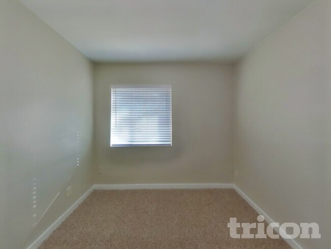 Building Photo - 8434 S 19th St