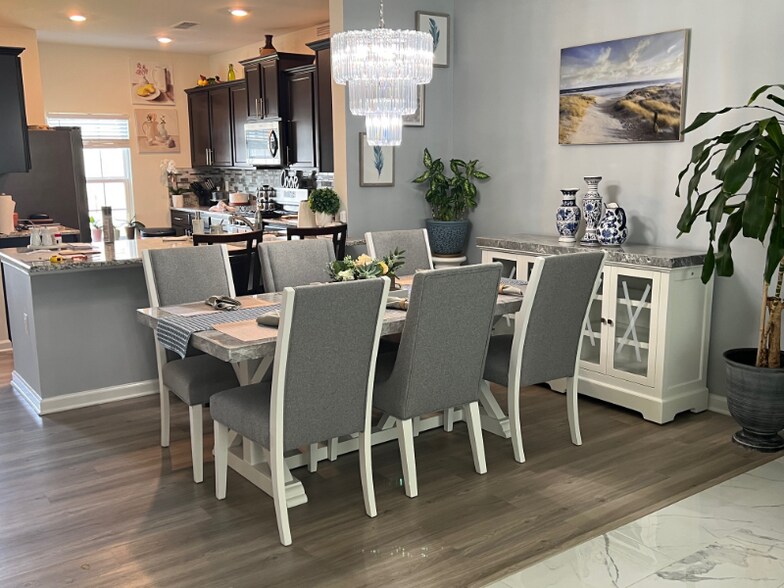 Building Photo - 47 Calder St