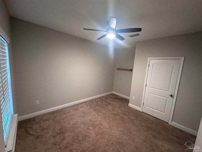 Building Photo - 4745 Dupont Cir