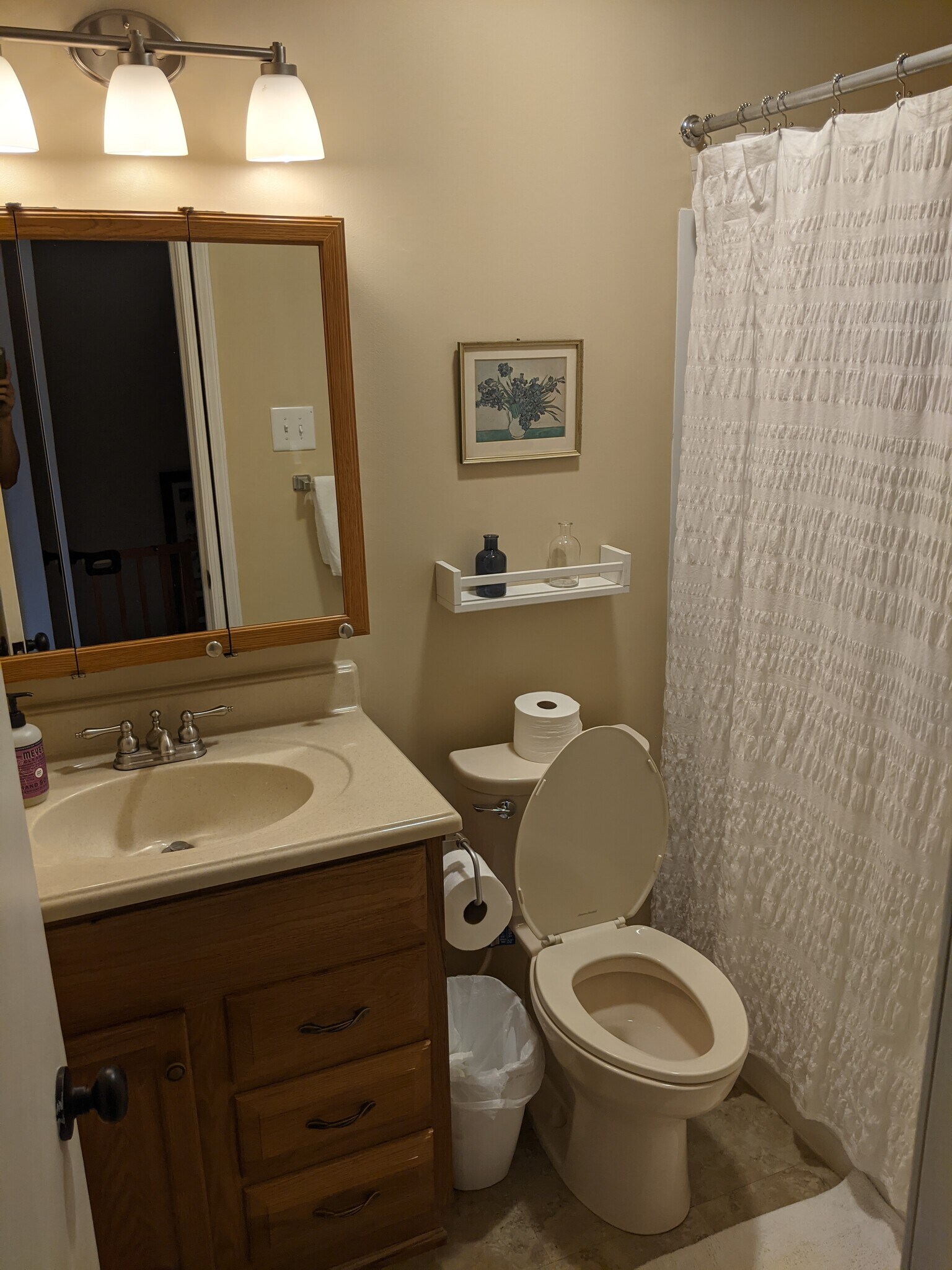 Full bath upstairs - bathtub surround will be redone - 19 Ashinghurst Rd