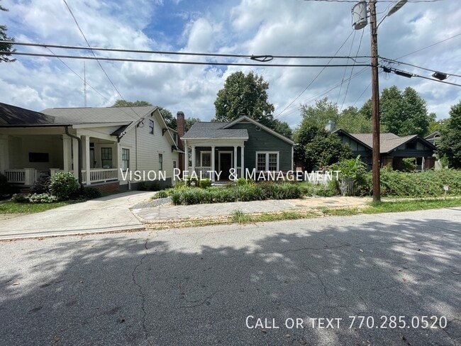 Building Photo - 356 Sinclair Ave NE