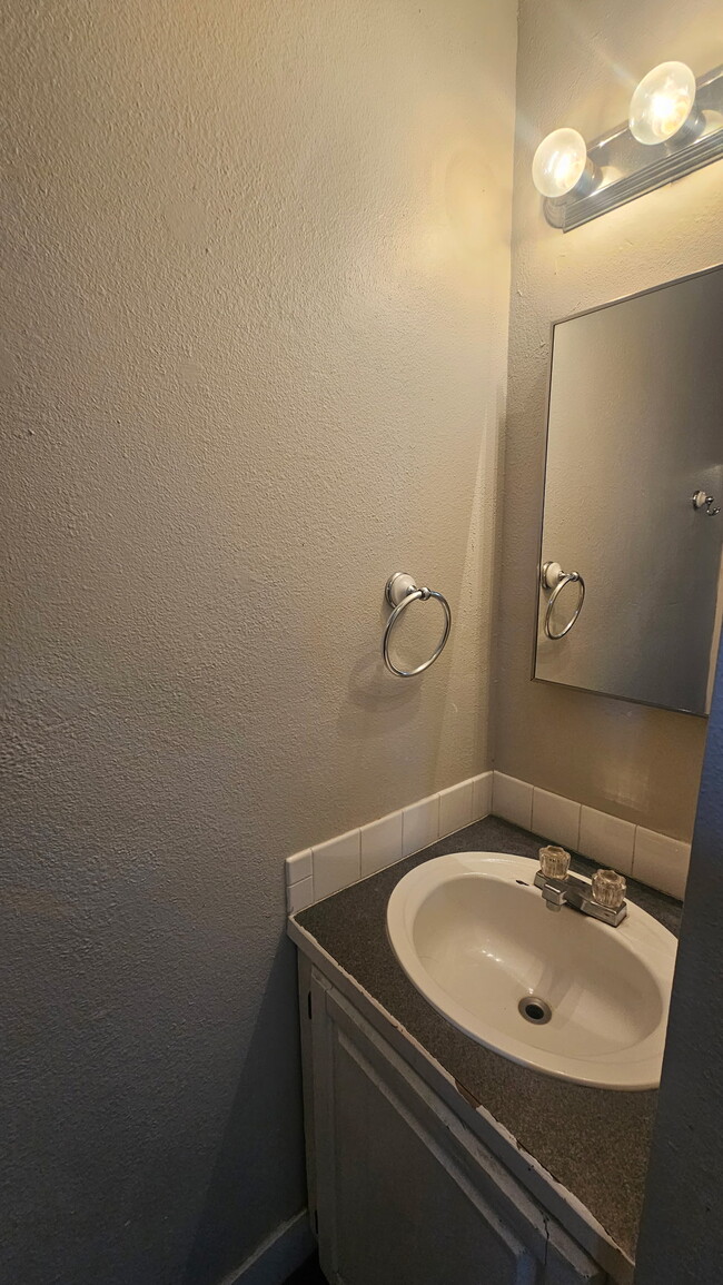 Building Photo - 751 NW 3rd St