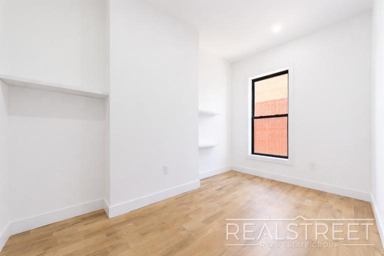 Building Photo - Brand New 4 Bed 4 Bath with in unit WD!