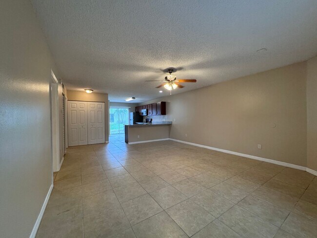 Building Photo - 2/2 first floor unit Lancelot of Winter Park