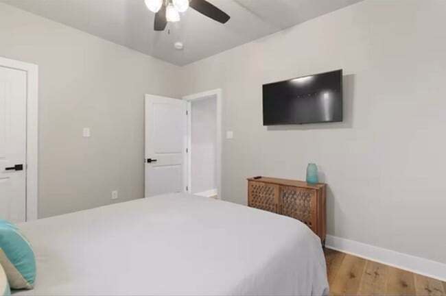 Building Photo - 2406 Truxillo St