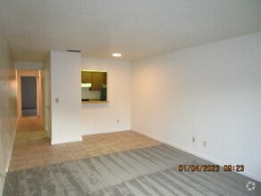 Building Photo - 730 Northern Rd