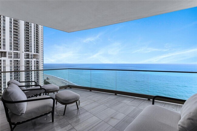 Building Photo - 17975 Collins Ave