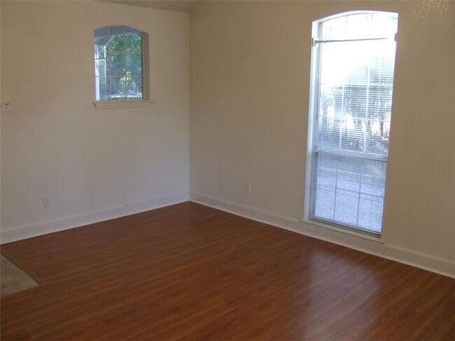 Building Photo - 2101 San Juan Dr