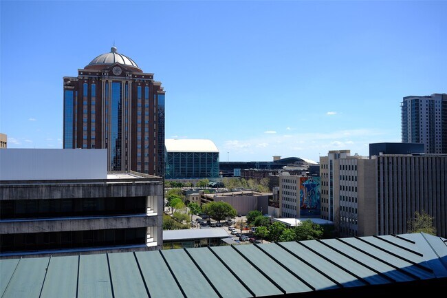 Building Photo - 201 Main St