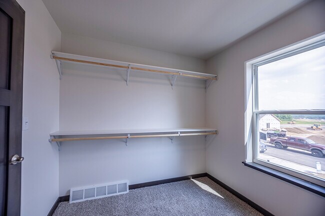 Building Photo - 3404 Green Pastures Ln