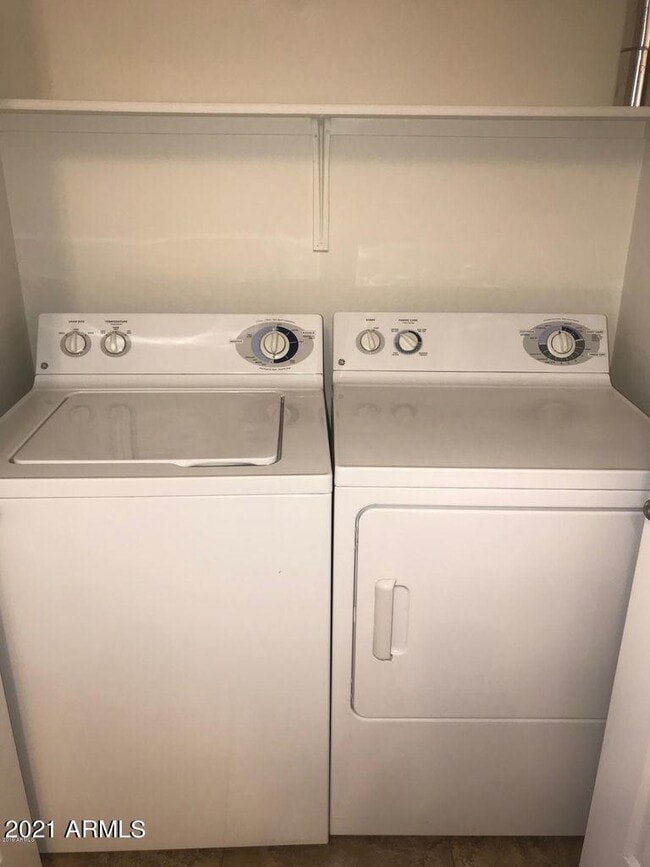 Building Photo - 1701 E Colter St