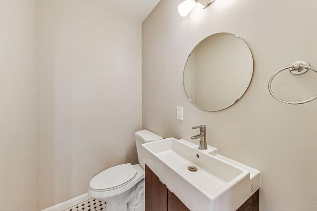 Building Photo - Coming Soon! Gorgeous 4 Bed + 3.5 Ba totally renovated row home in Columbia Heights