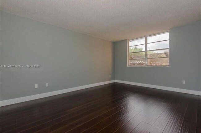 Building Photo - 4640 NW 79th Ave