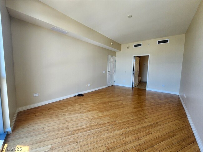 Building Photo - 200 W Sahara Ave