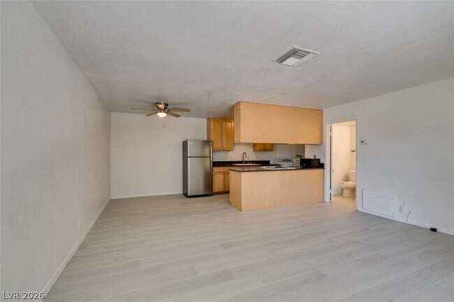 Building Photo - 1486 Elizabeth Ave