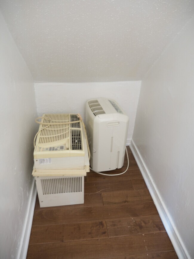 Building Photo - 8007 Garland Ave