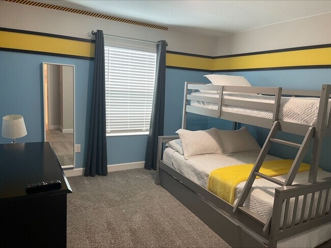 Building Photo - Furnished 4 bedroom Resort Community Townhome