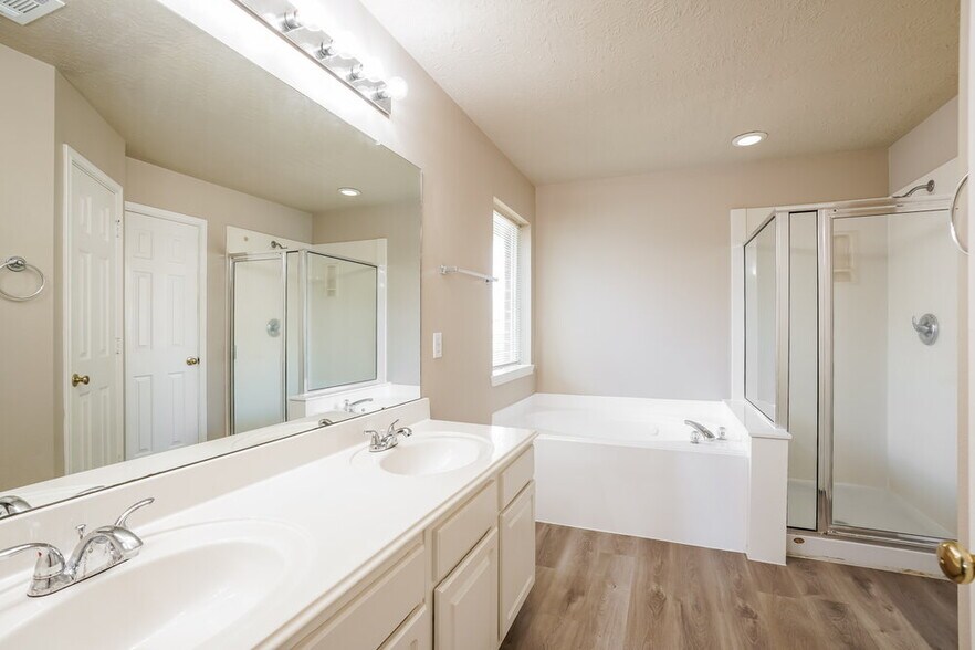 Building Photo - 5418 Trail Timbers Dr