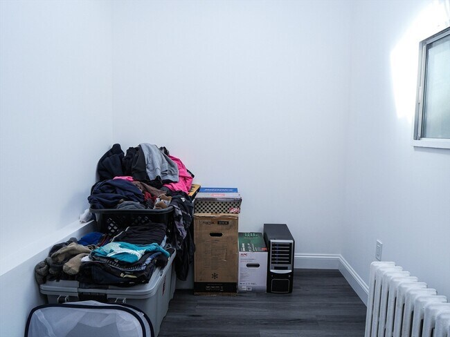 Building Photo - 259 W Newton St