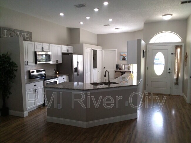 Building Photo - 2320 Locustwood Ct