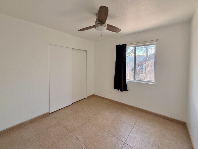 Building Photo - Charming three bedroom - two bathroom GREA...
