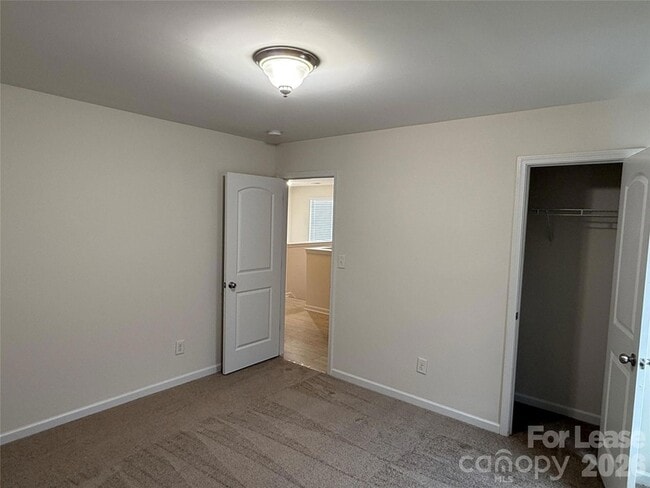 Building Photo - 4820 Lynn Lee Cir