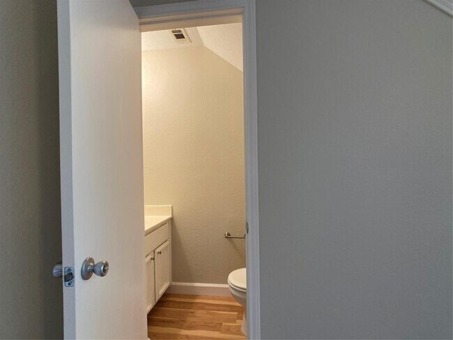 Building Photo - 10420 Bilbrook Pl