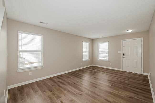 Building Photo - 8039 Corktree Dr