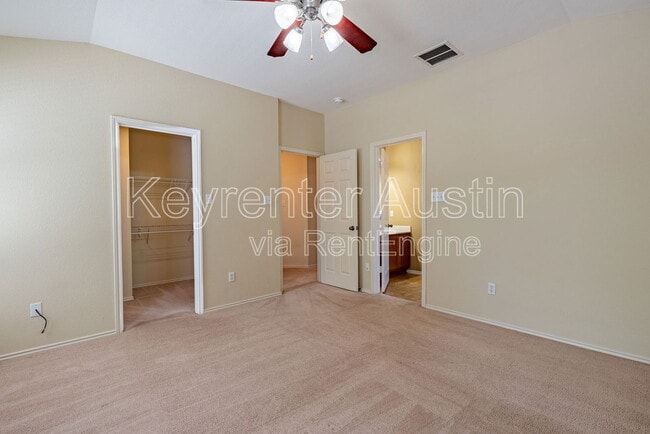 Building Photo - 1610 Yoakum St