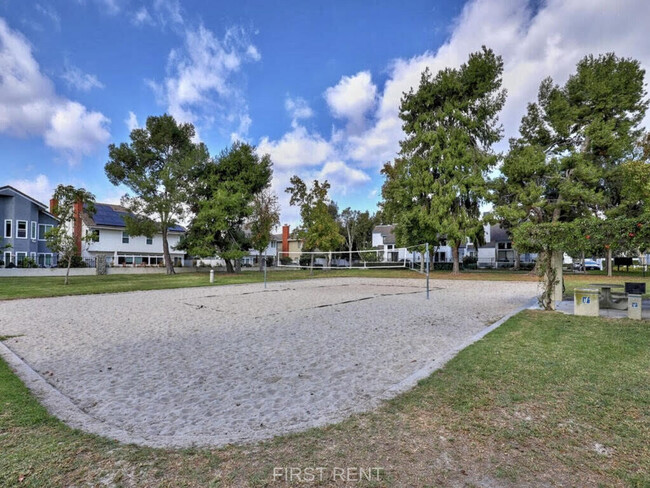 Building Photo - 19 Briarglen