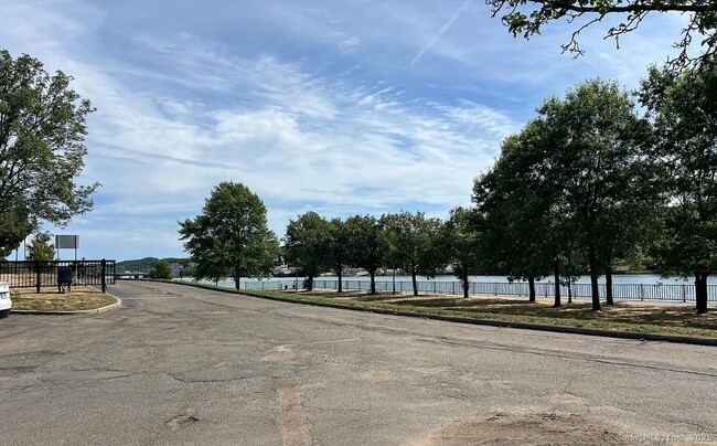 Building Photo - 1 Front St