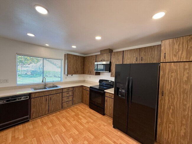 Building Photo - 13104 Village 13