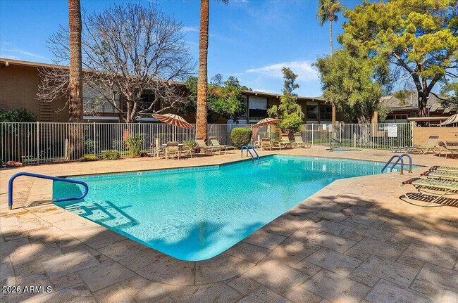 Building Photo - 6125 E Indian School Rd