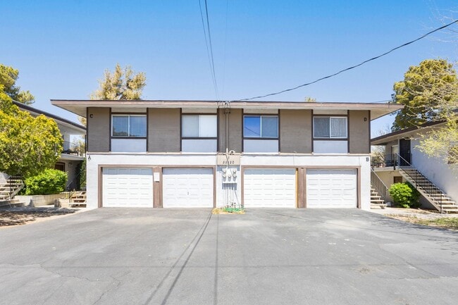 Building Photo - 55120 Airlane Dr