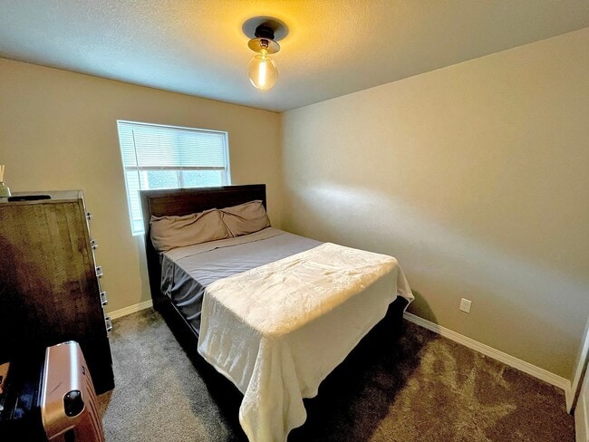 Building Photo - 7870 Bone Crk Pt