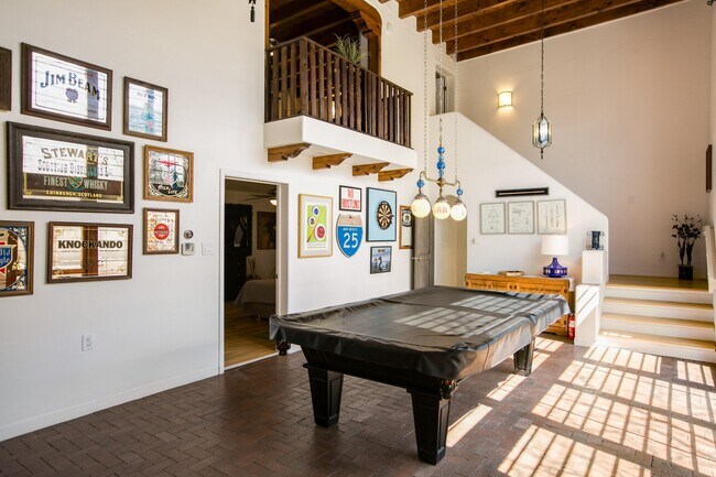 Building Photo - 610 Carlisle Blvd SE