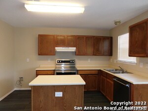 Building Photo - 10386 Oakwood Crest