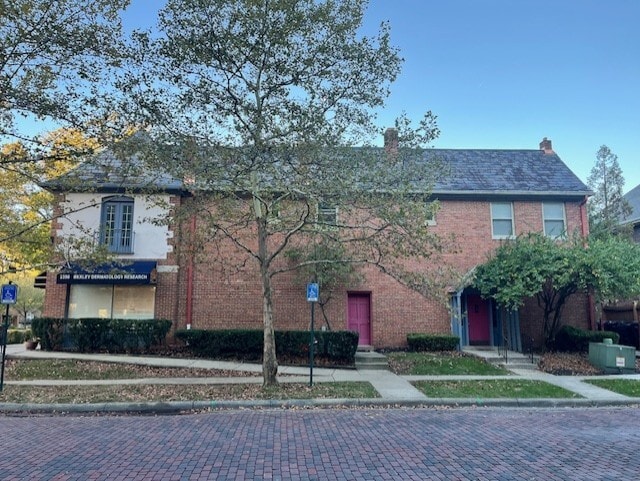Building Photo - 2352 E Main St