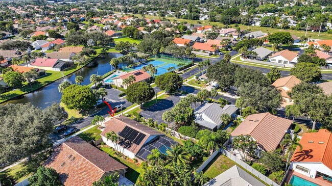 Building Photo - 190 Temple Ave