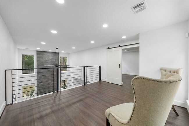 Building Photo - 15731 Steamboat Ln