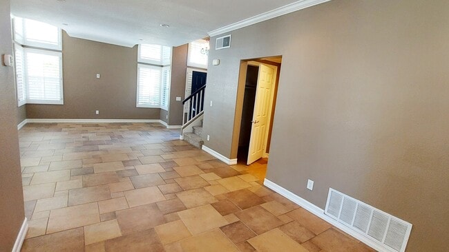 Building Photo - 1569 Avenida Guillermo