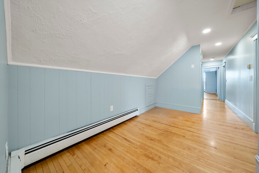 Building Photo - 69 Endicott St