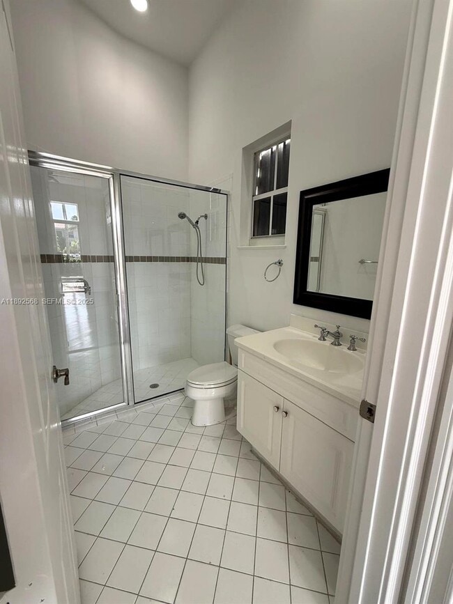 Building Photo - 996 Sanibel Dr