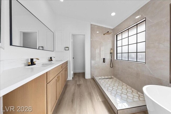 Building Photo - Modern 3Bed/2.5Bath/2Car - 2 Story Home Located In The Guard-Gated Los Prados Golf Community!