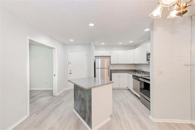 Building Photo - 3259 Fox Chase Cir