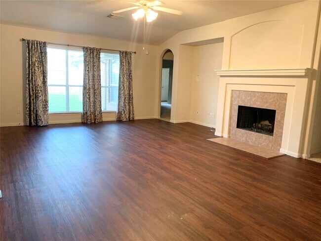 Building Photo - 5115 Trevors Trace Ln