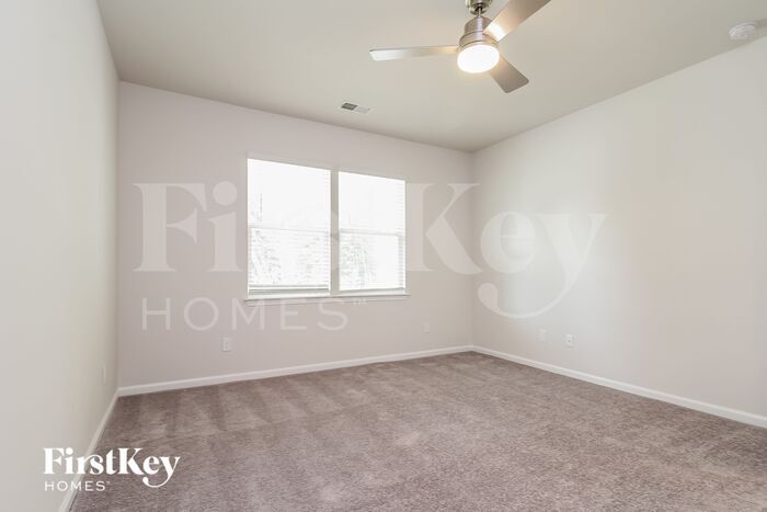 Building Photo - 477 Yoshino Cherry Dr